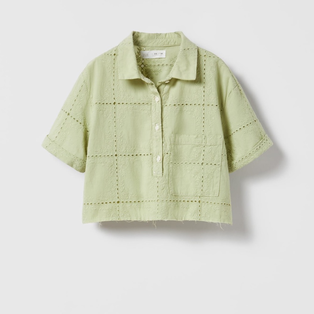 ✨SALE ✨ ZARA EMBROIDERED POLO SHIRT
✨SALE ✨